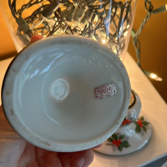 Norleans Mistletoe Candle stick holders - Picture 2 of 4